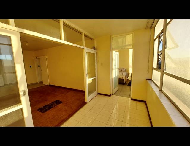 2 BEDROOM APARTMENT FOR SALE IN TOWNSEND ESTATE